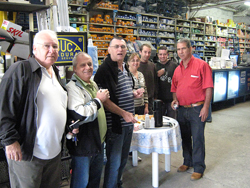 Caf da Manh - Dia do Serralheiro